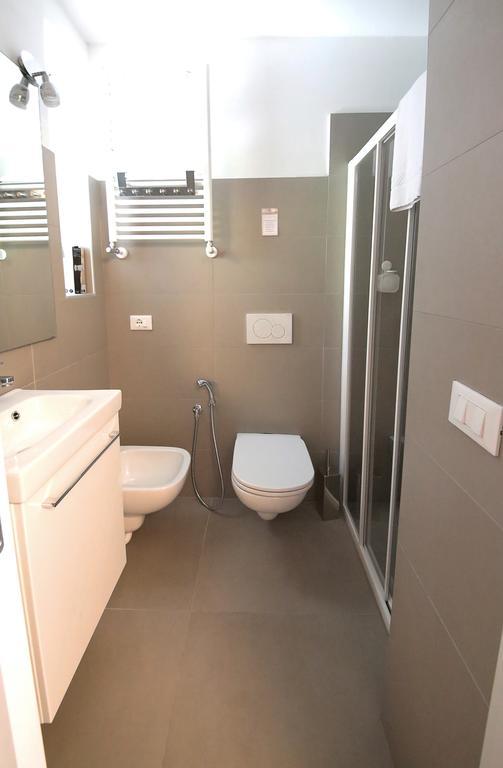 Affittacamere Smile Accomodation อาออสตา ภายนอก รูปภาพ