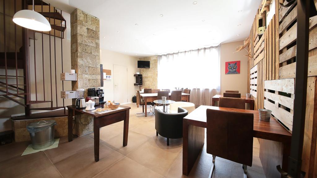 Affittacamere Smile Accomodation อาออสตา ภายนอก รูปภาพ