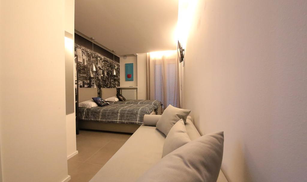 Affittacamere Smile Accomodation อาออสตา ภายนอก รูปภาพ