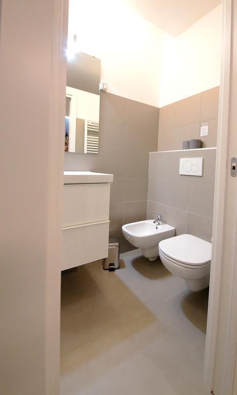 Affittacamere Smile Accomodation อาออสตา ภายนอก รูปภาพ