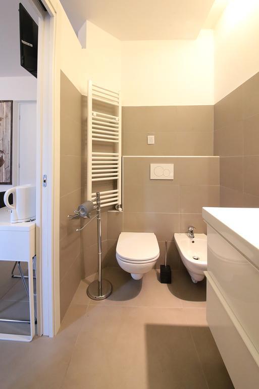 Affittacamere Smile Accomodation อาออสตา ภายนอก รูปภาพ